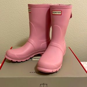 Hunter Original Adjustable Back Short Rain Boots in size 7 Foxglove Pink